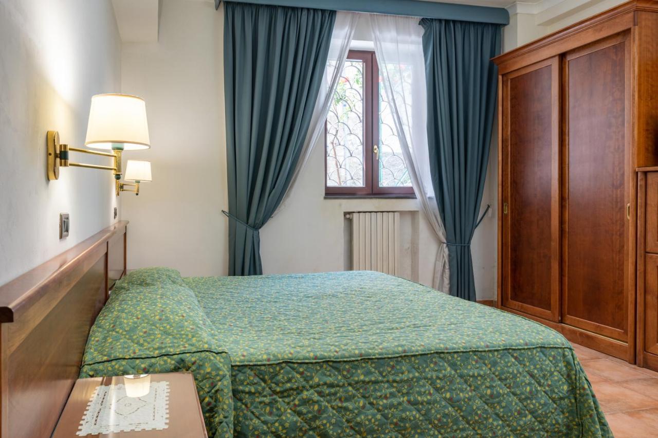 Hotel Montana Sant'Agata sui due Golfi Exterior photo