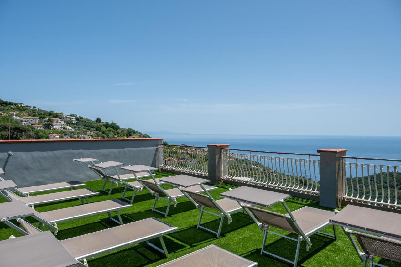 Hotel Montana Sant'Agata sui due Golfi Exterior photo