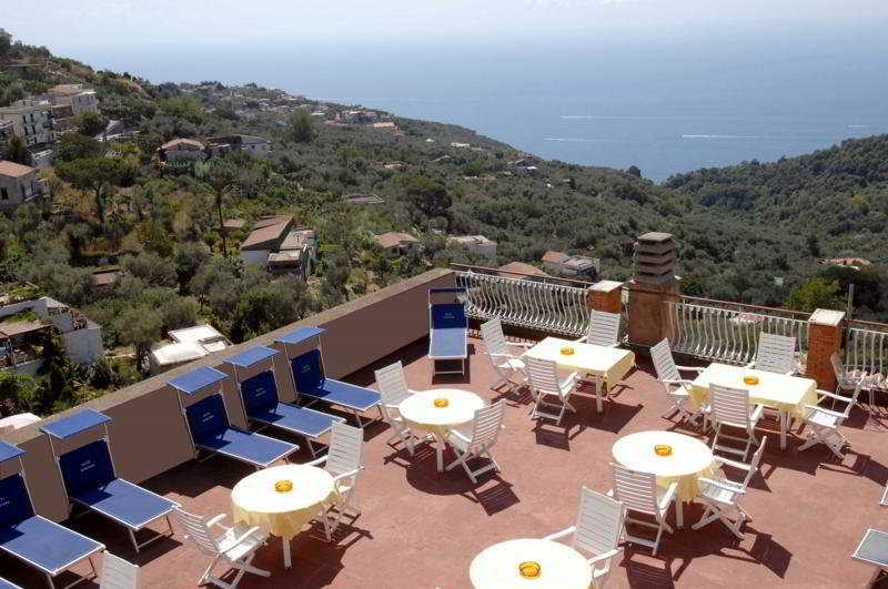 Hotel Montana Sant'Agata sui due Golfi Exterior photo