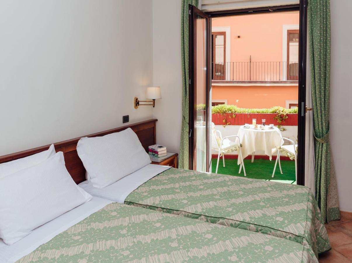 Hotel Montana Sant'Agata sui due Golfi Exterior photo