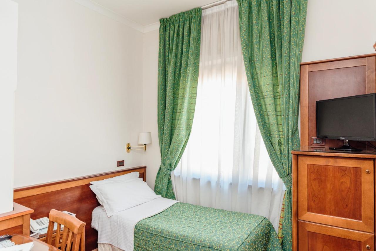 Hotel Montana Sant'Agata sui due Golfi Exterior photo