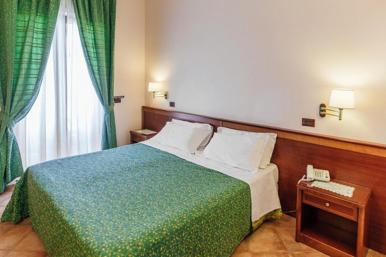 Hotel Montana Sant'Agata sui due Golfi Exterior photo
